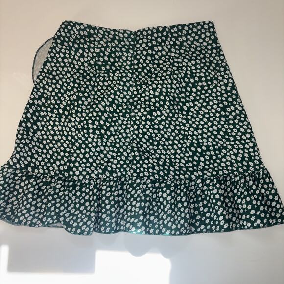 Women's Skirt Sz Sm Polyester A-Line Ruffle Floral Multicolor Boho Indie Preppy - Picture 3 of 7